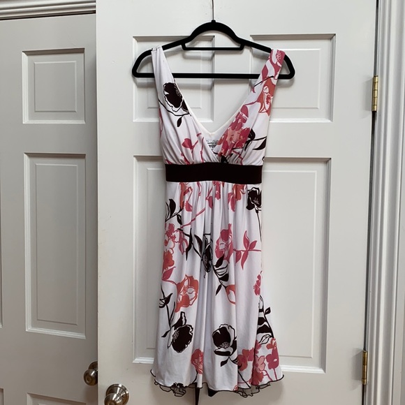 Worn once Pink white & brown dress -smoke free home - Picture 1 of 2